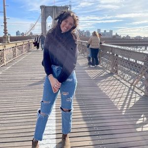 Meet your Posher, Abby